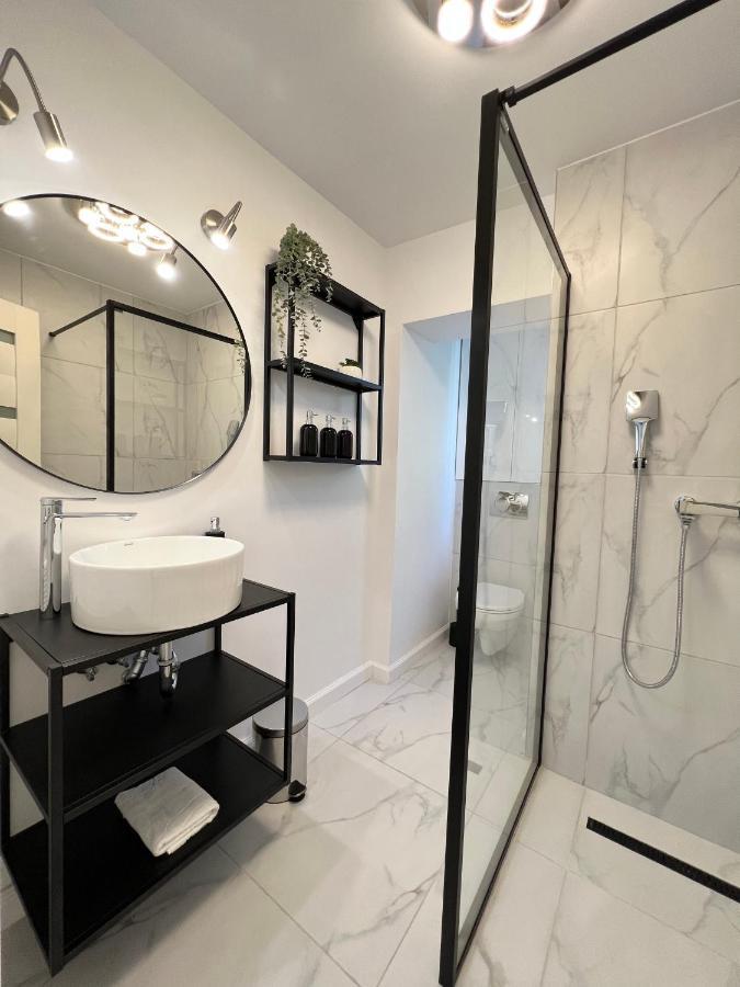 Sky View - Luxury Apartament - Sanador Victoriei Bucarest Exterior foto